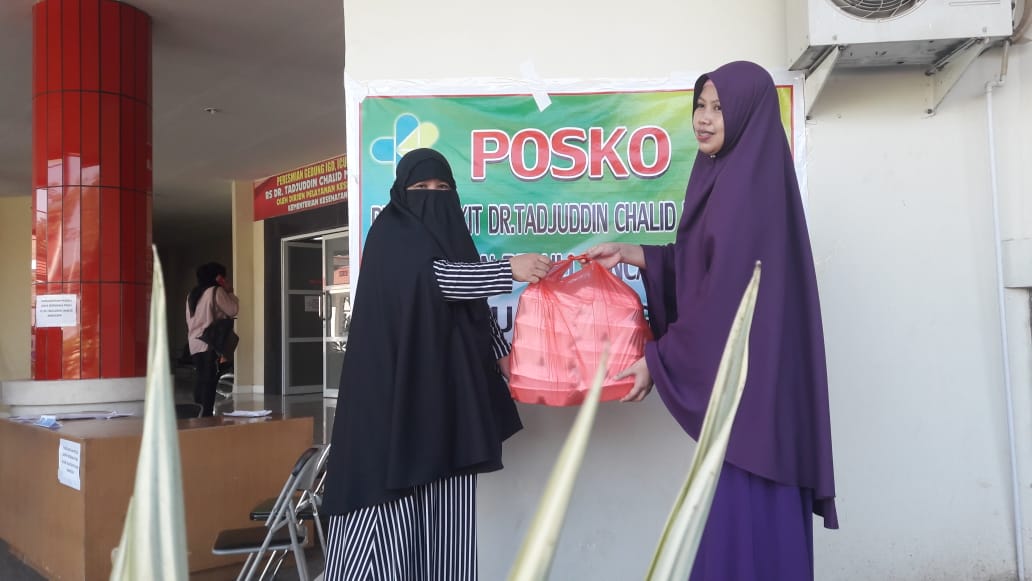 Sarapan untuk Para korban gempa di RS.Tadjuddin
