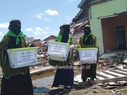 Muslimah Wahdah Peduli Salurkan Bantuan untuk Korban Tsunami Selat Sunda