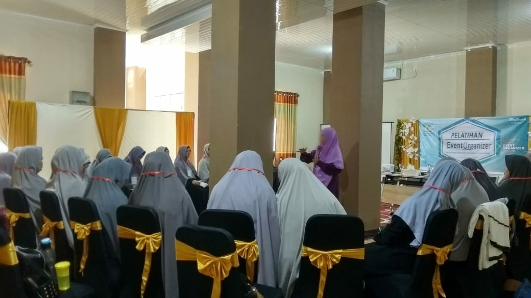 Siap Berkinerja, Muslimah Wahdah Bone Gelar Pelatihan EO