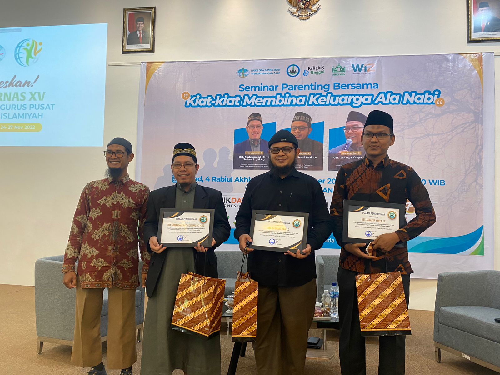 Bersinergi dalam Program, YPIMWI Aceh Gandeng Muslimah Wahdah Gelar Seminar Parenting