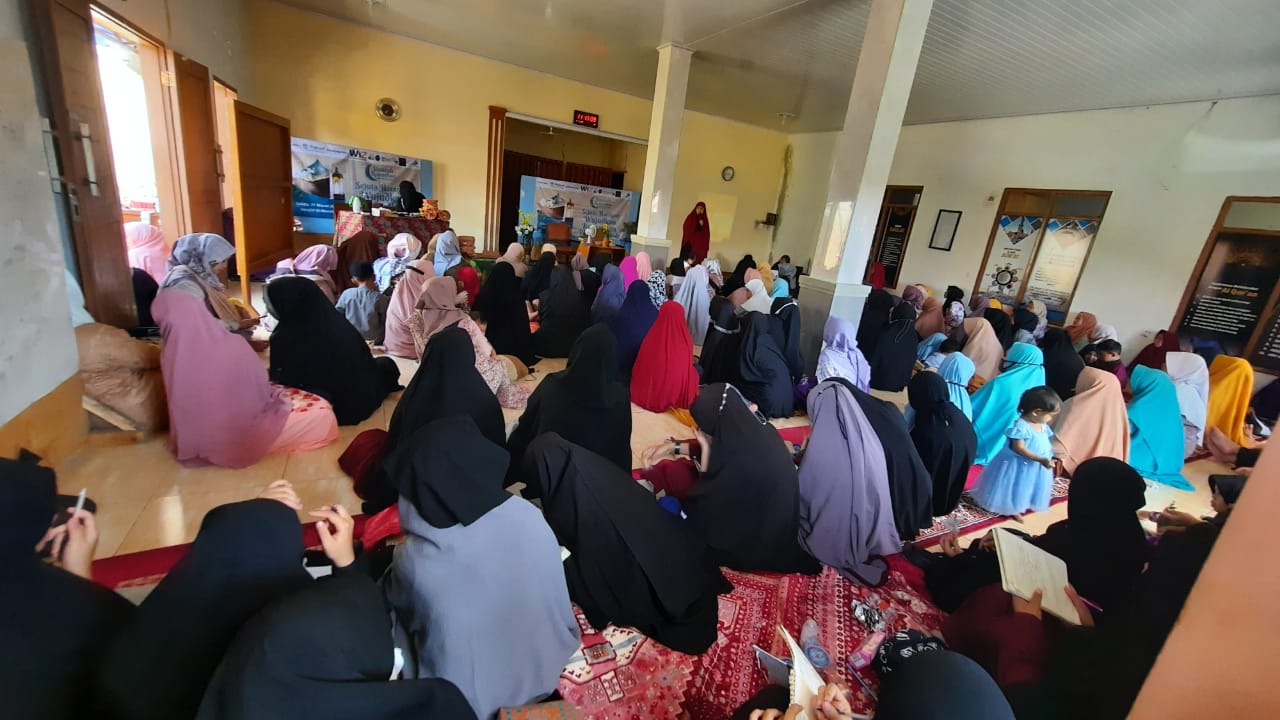 Korban Gempa Cianjur Hadiri Daurah Ramadhan Muslimah