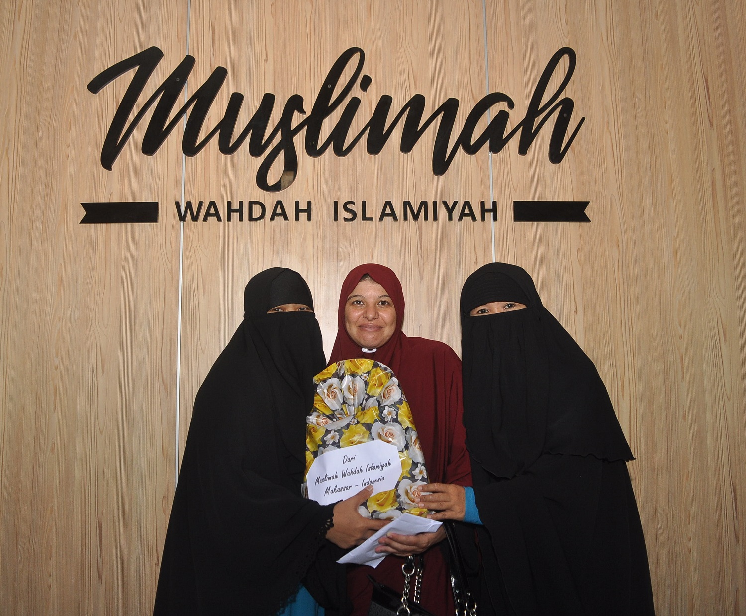Istri Abdullah Onim Bertandang Ke Pusat Dakwah Muslimah Wahdah