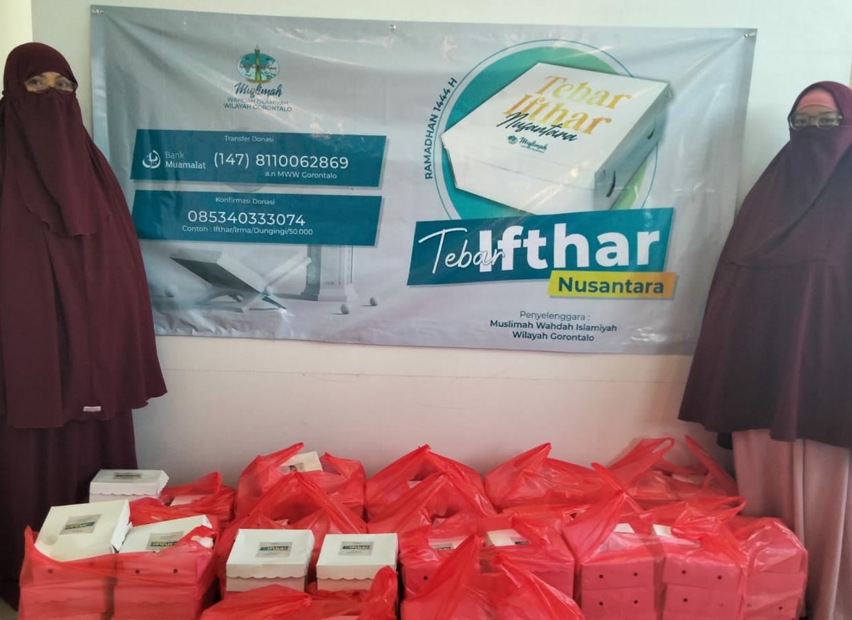 Dari Kota Hingga Ke Pelosok, Muslimah Wahdah Wilayah Gorontalo Kolaborasi dengan Enam Muslimah Wahdah Daerah Tebar 1.525 Paket Iftar