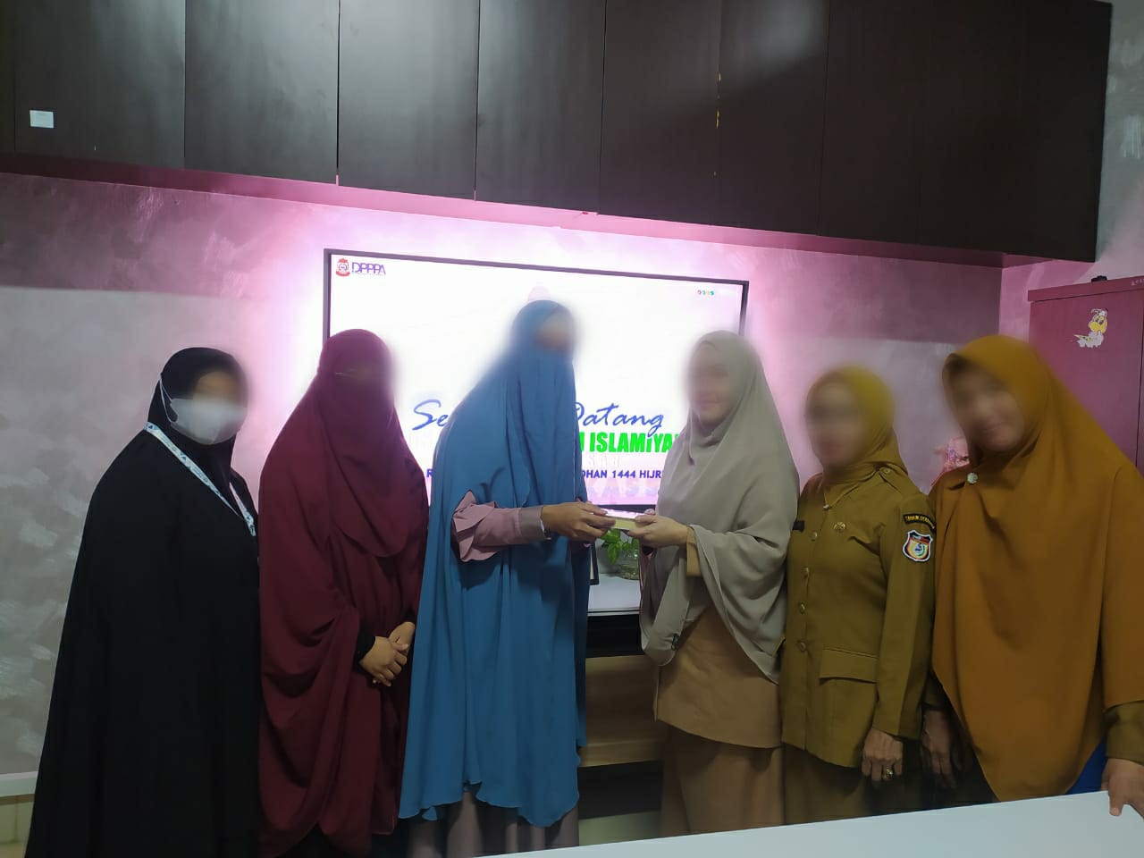 Siap Bersinergi, Muslimah Wahdah Makassar Eratkan Silaturahmi Ke DPPPA Kota Makassar