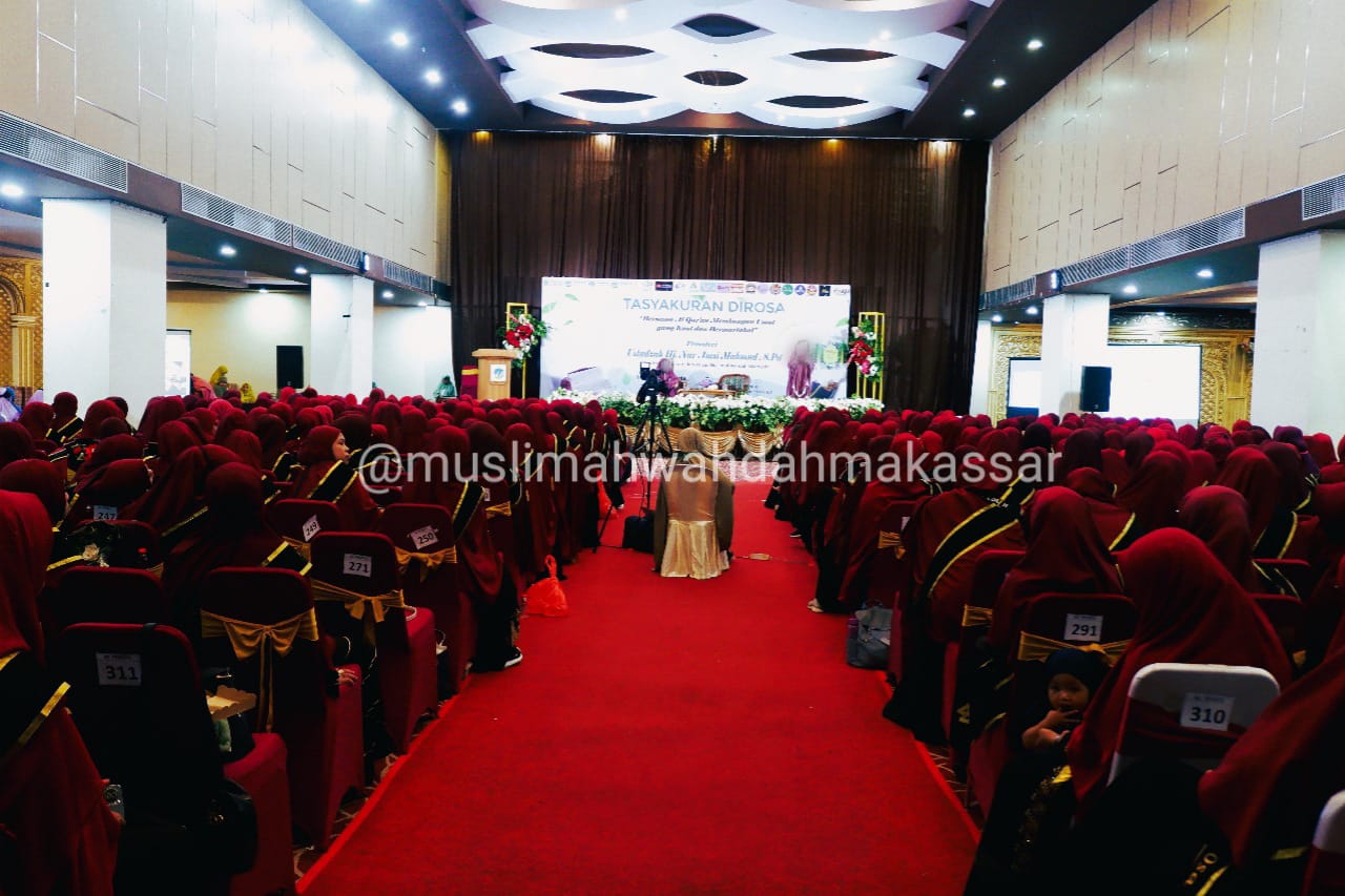 Muslimah Wahdah Makassar Gelar Tasyakuran Dirosa Bertajuk Bersama Al Qur'an Membangun Umat